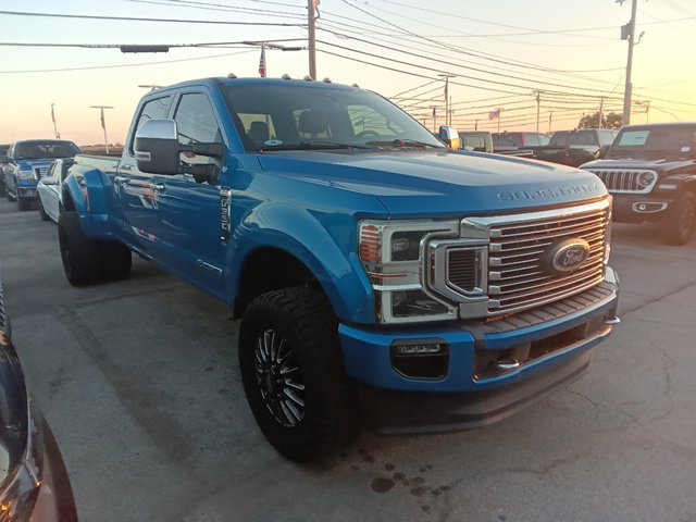 Used 2020 Ford F350 Platinum w/ FX4 Off-Road Package AWD/4WD image 1