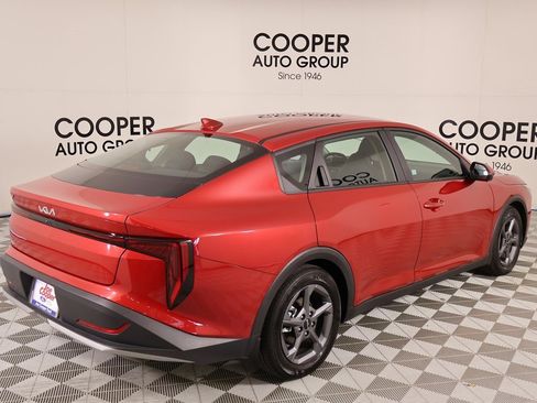 Used 2025 Kia K4 LXS image 19