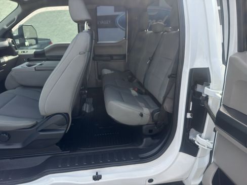 Used 2022 Ford F250 XL w/ Power Equipment Group RWD image 16