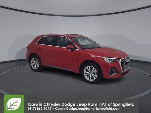 Used 2025 Audi Q3 2.0T Premium AWD/4WD image 2
