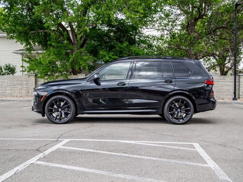 New 2026 BMW X7 xDrive40i w/ Executive Package AWD/4WD image 2