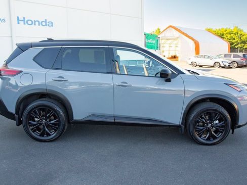 Used 2023 Nissan Rogue SV w/ SV Premium B Package AWD/4WD image 16