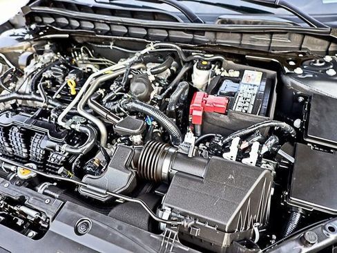 Used 2025 Nissan Altima 2.5 SV image 26