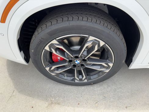 New 2026 BMW X2 xDrive28i w/ M Sport Package AWD/4WD image 13