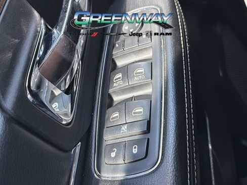 Used 2013 RAM 1500 Laramie w/ Convenience Group AWD/4WD image 34