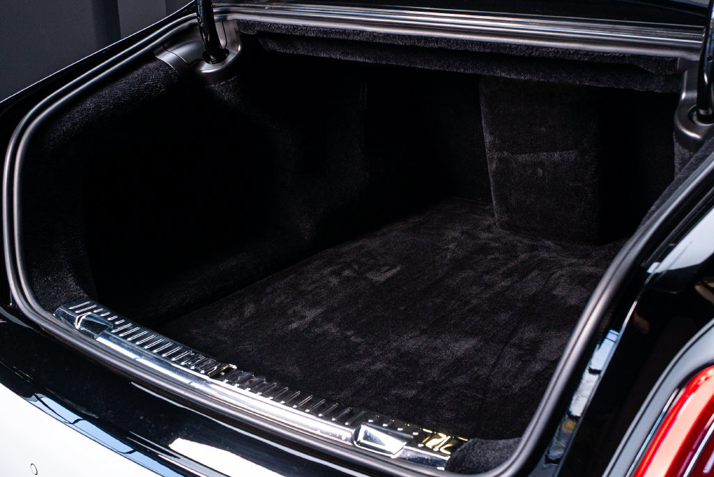 Used 2022 Rolls-Royce Phantom Sedan w/ The Phantom Package RWD image 65