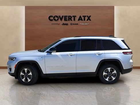 Used 2022 Jeep Grand Cherokee Limited 4xe w/ Luxury Tech Group II image 2