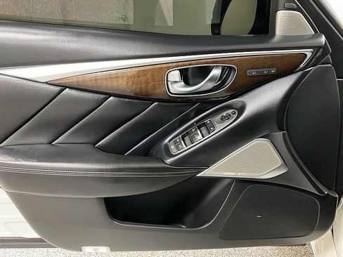 Used 2018 INFINITI Q50 Luxe w/ Sensory Package (Luxe) image 9