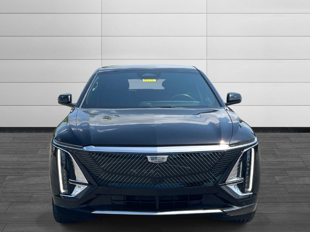 Certified 2024 Cadillac Lyriq Luxury w/ LPO, Floor Liner Package AWD/4WD image 9