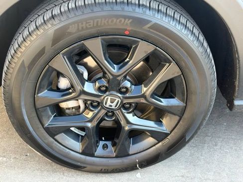 Certified 2024 Honda HR-V Sport image 12