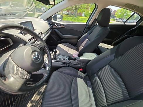 Used 2016 MAZDA MAZDA3 i Touring w/ Popular Equipment Package FWD image 21