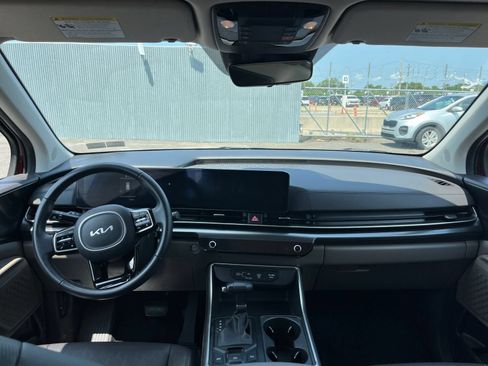 Used 2026 Kia Carnival FWD image 35