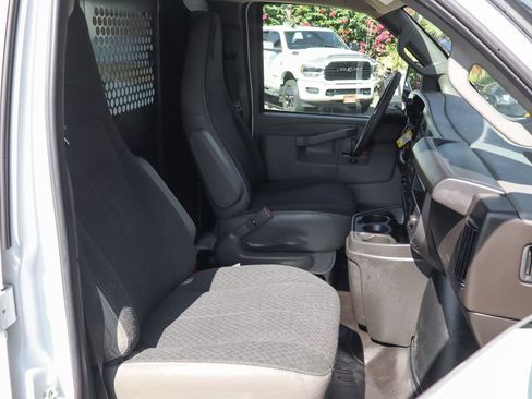 Used 2025 Chevrolet Express 2500 w/ Driver Convenience Package RWD image 30