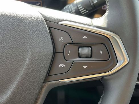 New 2026 Chevrolet Trax LT w/ Sunroof Package image 20