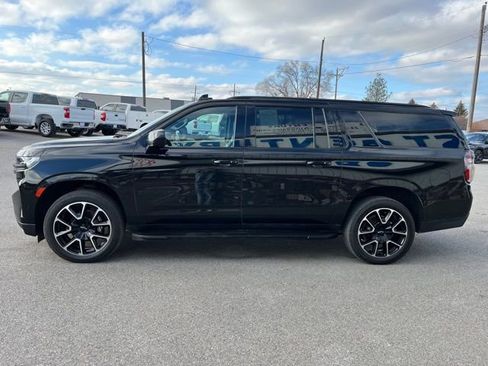 Used 2021 Chevrolet Suburban RST w/ Rear Media and Nav Package image 9