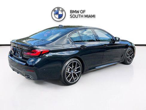 Certified 2023 BMW 530e w/ M Sport Package image 7