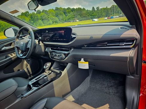 New 2026 Buick Envista Sport Touring w/ Convenience I Package FWD image 39