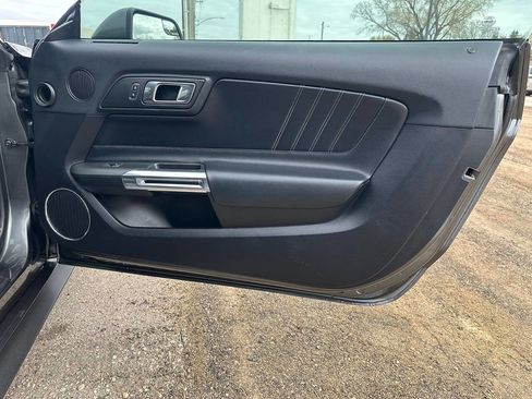 Used 2019 Ford Mustang GT Premium RWD image 40