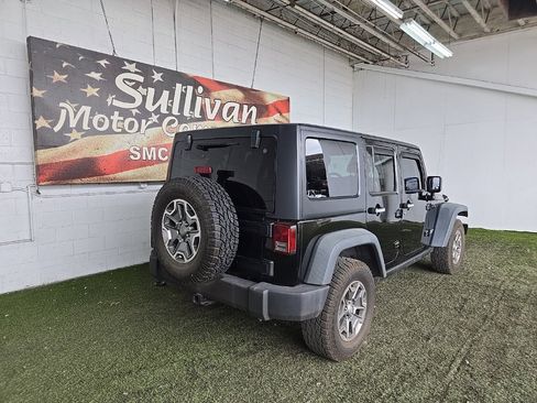 Used 2015 Jeep Wrangler Unlimited Rubicon w/ Max Tow Package image 5