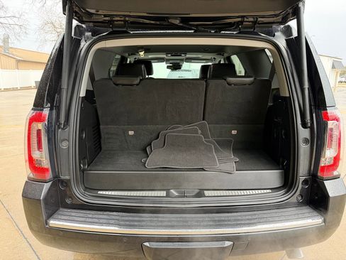 Used 2020 GMC Yukon Denali w/ Denali Premium Package image 34