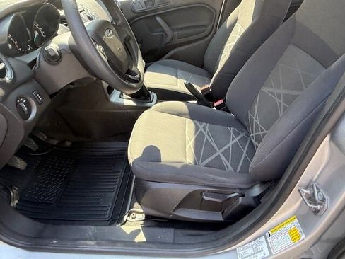 Used 2015 Ford Fiesta S image 9