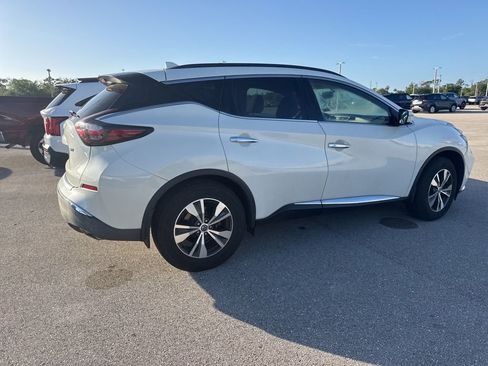 Used 2019 Nissan Murano SV image 3