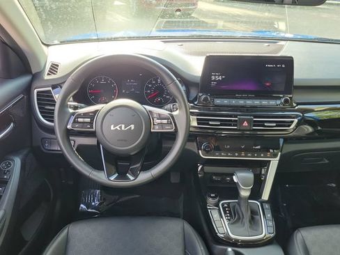 Used 2023 Kia Seltos EX AWD/4WD image 16