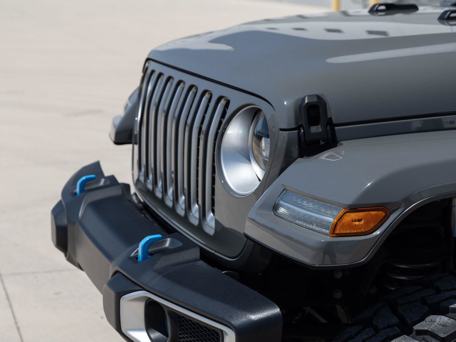 Used 2023 Jeep Wrangler Unlimited Sahara AWD/4WD image 18