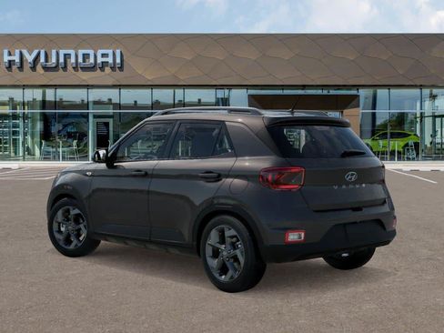 Used 2025 Hyundai Venue SEL FWD image 5