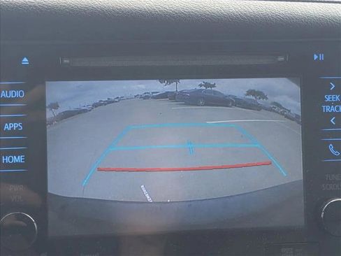 Used 2017 Toyota Sienna XLE w/ XLE Navigation Package FWD image 10