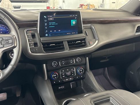 Used 2023 Chevrolet Tahoe LT w/ Luxury Package AWD/4WD image 22