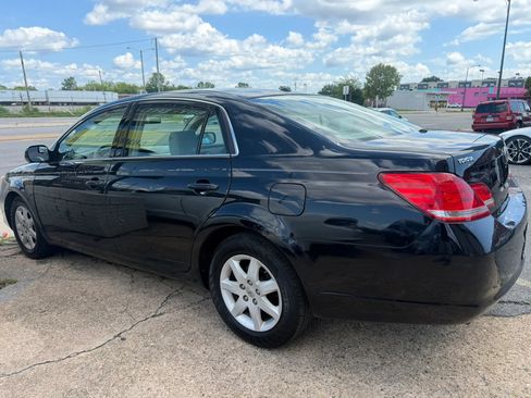 Used 2010 Toyota Avalon XL FWD image 5