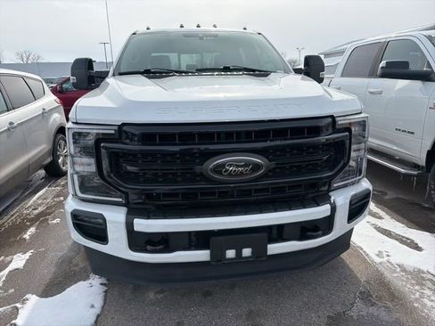 Used 2020 Ford F250 Lariat image 2