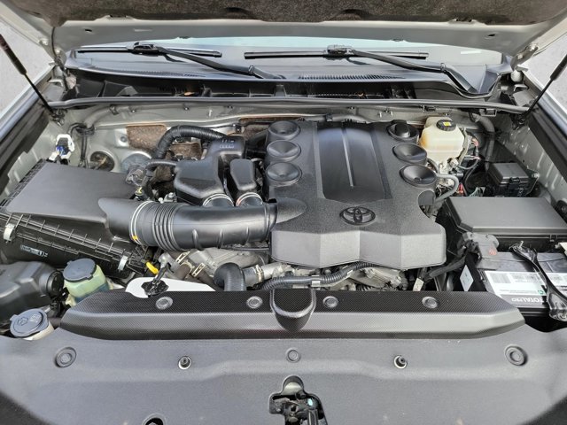Used 2022 Toyota 4Runner SR5 AWD/4WD image 27
