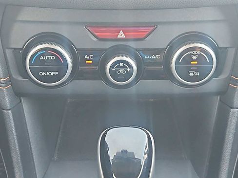 Used 2019 Subaru Crosstrek 2.0i Limited w/ Moonroof Package w/Navigation image 17