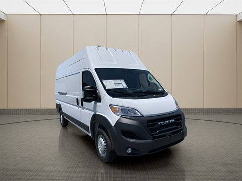 New 2024 RAM ProMaster 3500 w/ Premium Convenience Group image 6