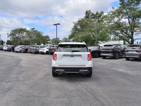 Used 2021 Ford Explorer Limited w/ Equipment Group 301A AWD/4WD image 3