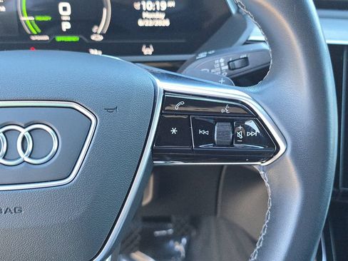 Used 2023 Audi e-tron Premium Plus w/ Premium Plus Package AWD/4WD image 24