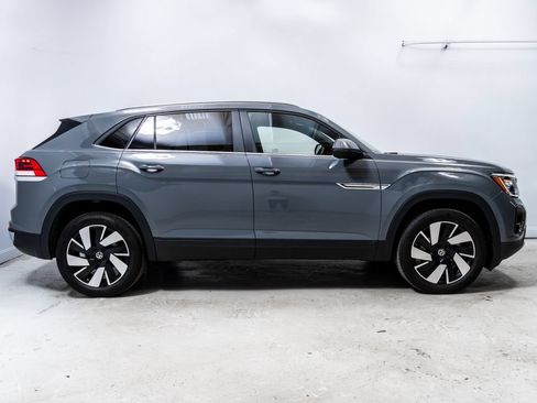 Used 2025 Volkswagen Atlas Cross Sport SE AWD/4WD image 8