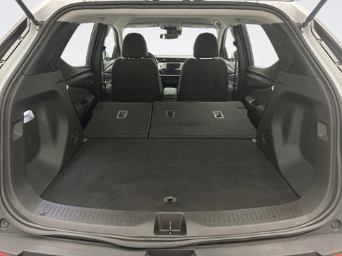 Used 2022 Chevrolet Bolt EUV LT w/ Comfort Package image 21