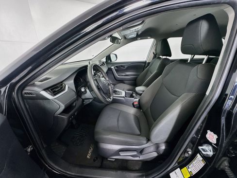 Used 2025 Toyota RAV4 LE FWD image 13