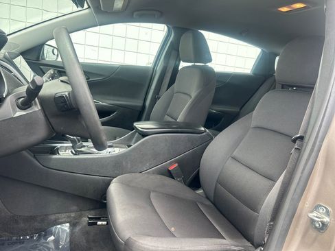 Used 2023 Chevrolet Malibu LT w/ Driver Confidence Package FWD image 5