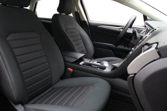 Certified 2019 Ford Fusion SE FWD image 4