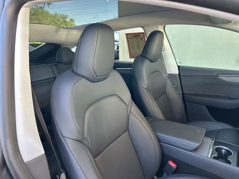 Used 2026 Tesla Model Y 2WD image 20
