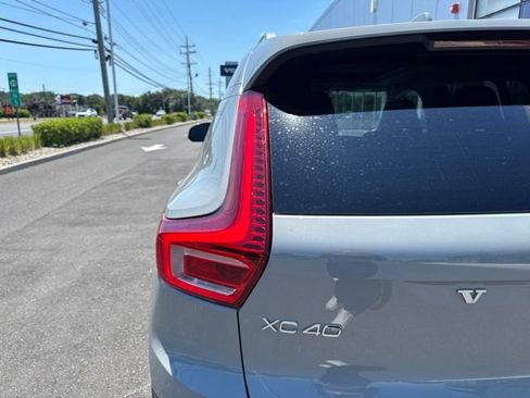 Used 2025 Volvo XC40 B5 Core AWD/4WD image 10