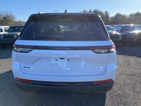 New 2025 Jeep Grand Cherokee Limited image 4