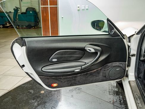 Used 2003 Porsche 911 Carrera RWD image 28