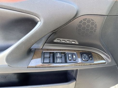 Used 2013 Lexus IS 250C image 19