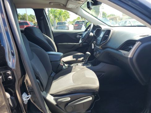 Used 2015 Jeep Cherokee Latitude image 36