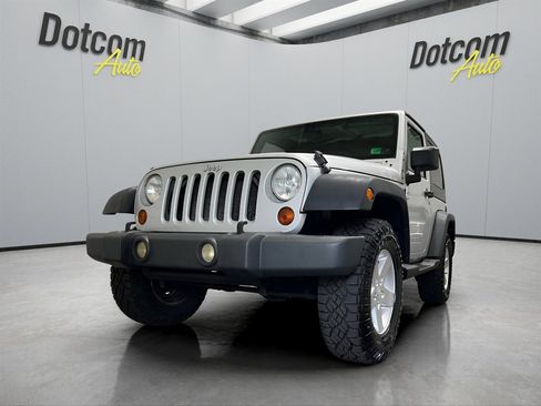 Used 2009 Jeep Wrangler X image 3